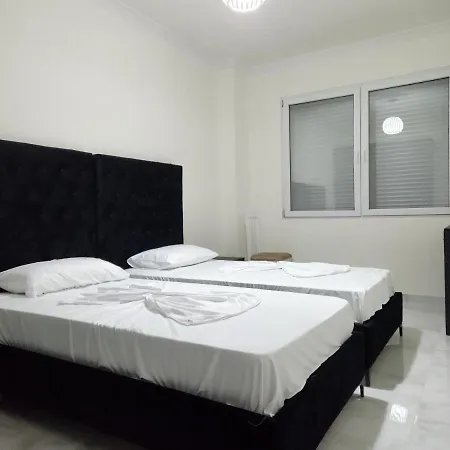 Modern 100 M From Beach,marina Bay Luxury Daire *